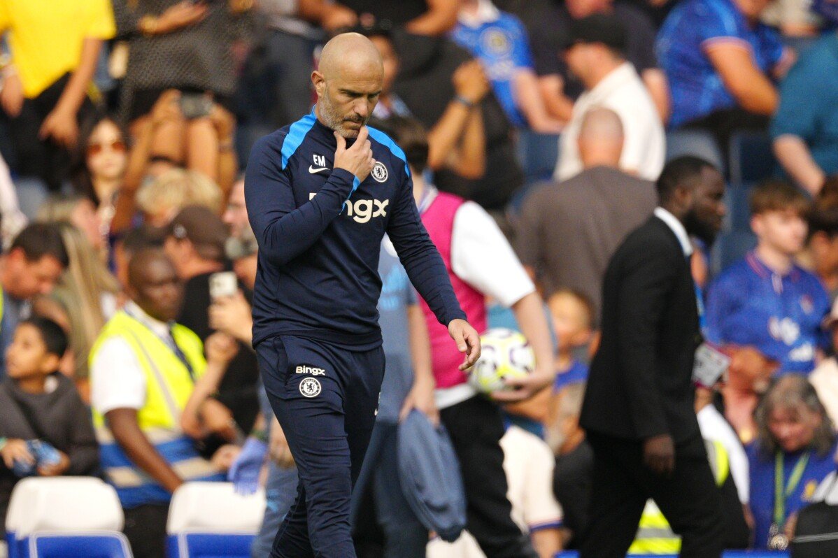 El entrenador de Chelsea Maresca defiende la decisión de hacer a Fernandez capitán después de un canto racista