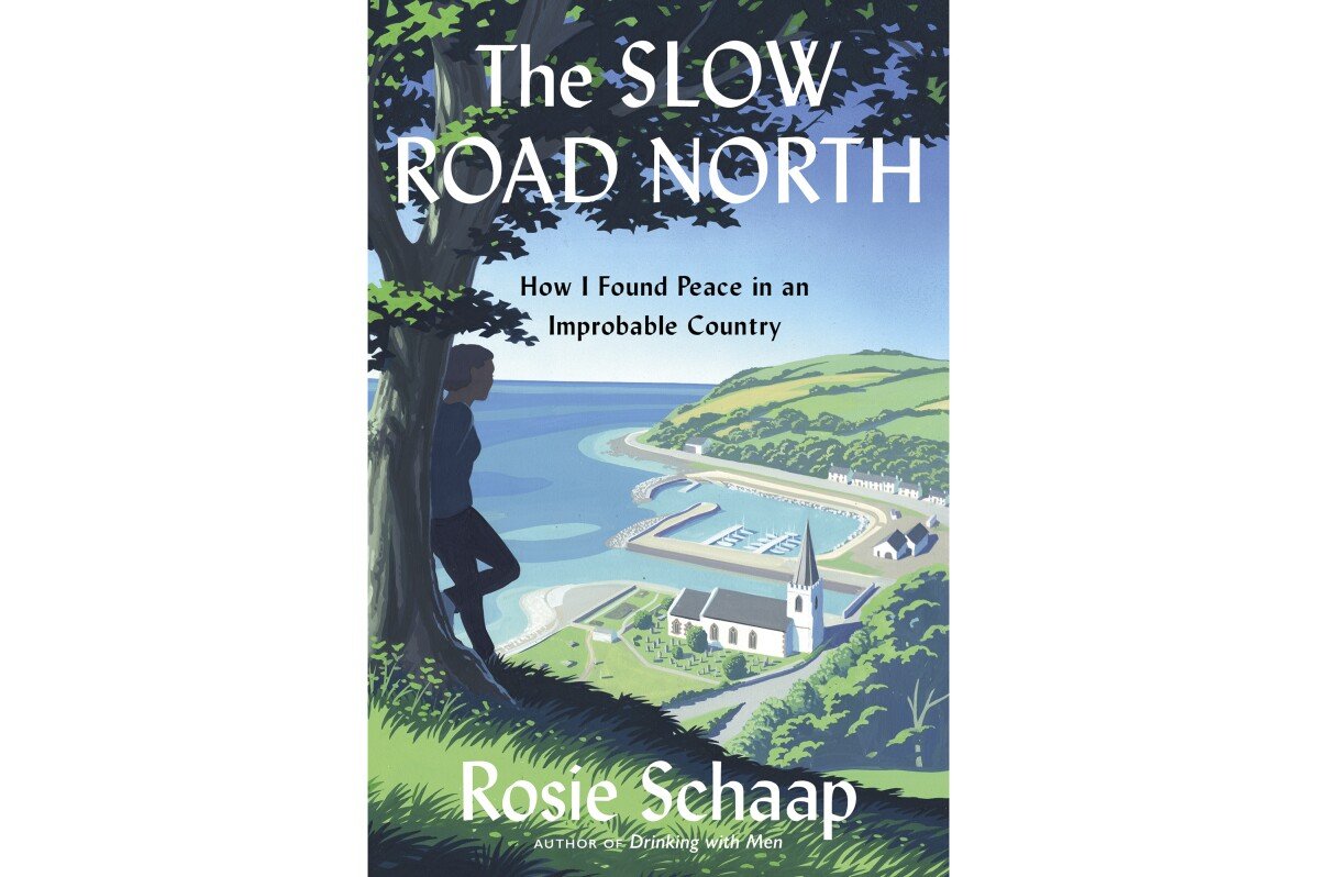 Reseña del libro: En 'El camino lento hacia el norte', una escritora de Nueva York encuentra consuelo en un pueblo de Irlanda del Norte